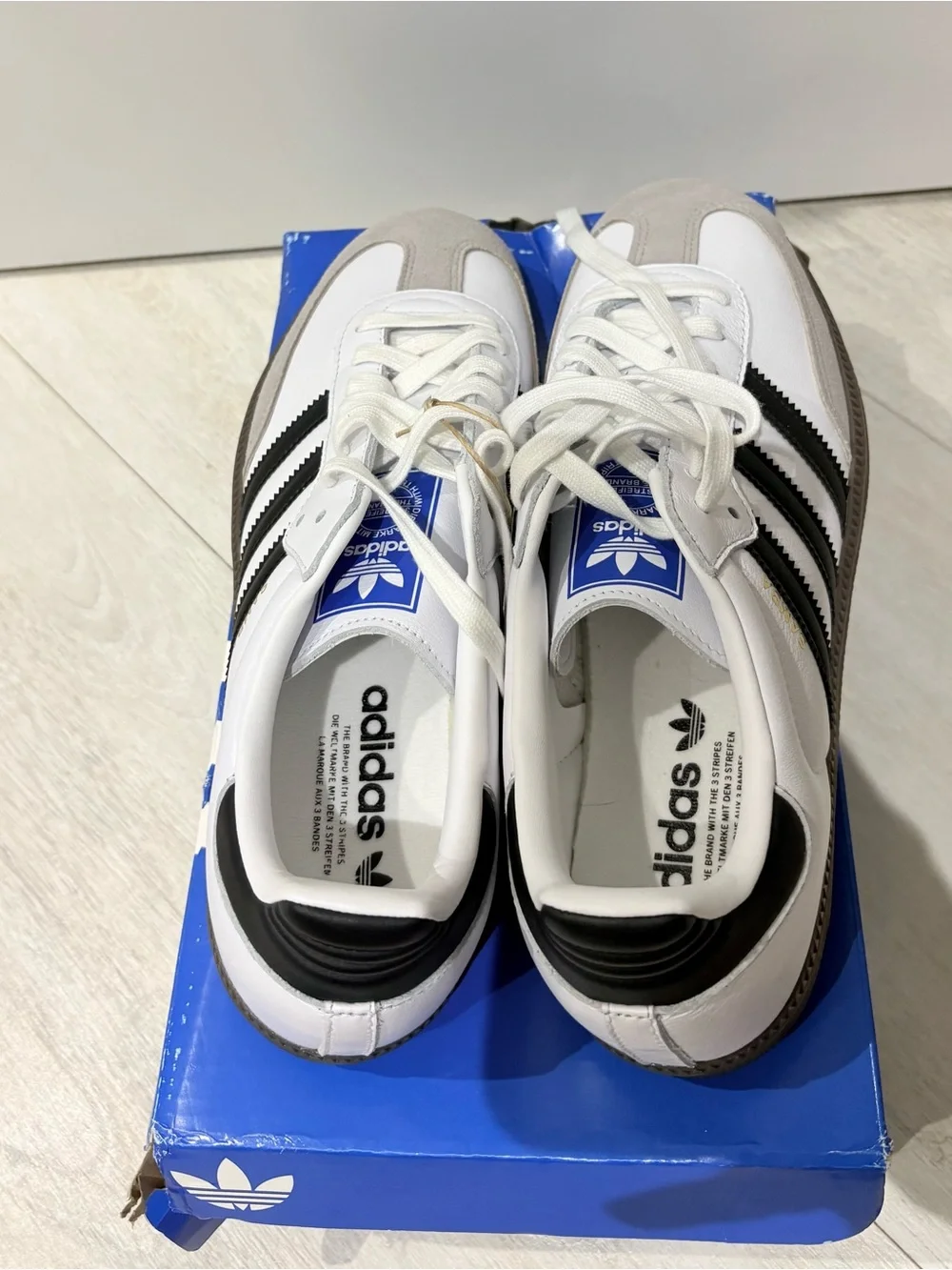 NWT! Adidas Samba OG Sneakers in White and Black US Sz 9/ EU Sz 42.5